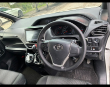 Toyota Voxy 2017