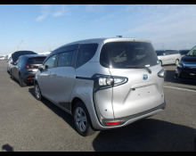Toyota Sienta 2019