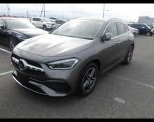 Mercedes-Benz GLA-class 2021
