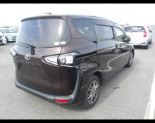 Toyota Sienta 2019