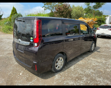 Toyota Noah 2014