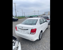 Toyota Corolla Axio 2012