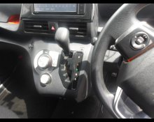 Toyota Sienta 2019
