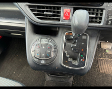 Toyota Noah 2014