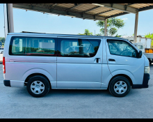 Toyota Hiace Van 2011