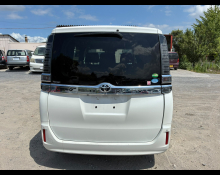 Toyota Voxy 2017