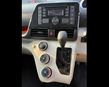 Toyota Sienta 2017