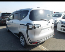 Toyota Sienta 2020