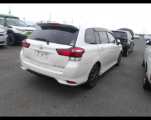 Toyota Corolla Fielder 2015