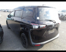 Toyota Sienta 2018