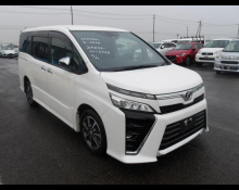 Toyota Voxy 2019