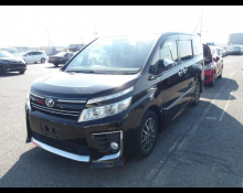 Toyota Voxy 2015