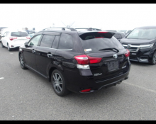 Toyota Corolla Fielder 2015