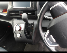 Toyota Sienta 2019