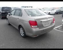 Toyota Corolla Axio 2012