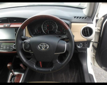 Toyota Corolla Axio 2014