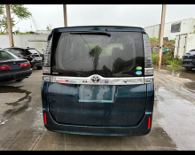 Toyota Voxy 2019