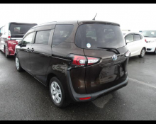 Toyota Sienta 2019