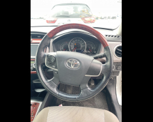 Toyota Corolla Axio 2012