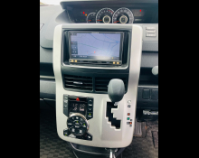 Toyota Noah 2013