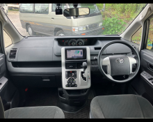Toyota Noah 2013