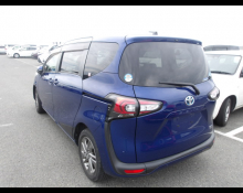 Toyota Sienta 2021