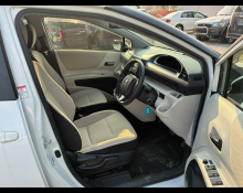 Toyota Sienta 2017