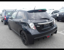 Toyota Vitz 2015