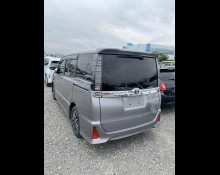 Toyota Voxy 2017