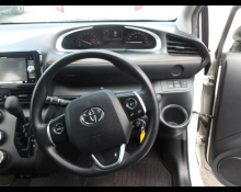 Toyota Sienta 2019