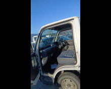 Nissan Atlas 2002