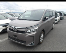 Toyota Voxy 2018