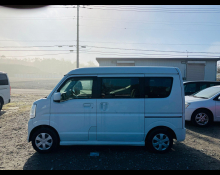 Nissan NV100 2020