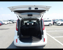 Toyota Sienta 2024