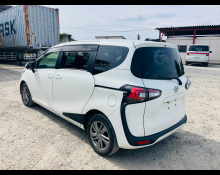 Toyota Sienta 2019