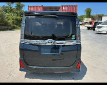 Toyota Voxy 2015