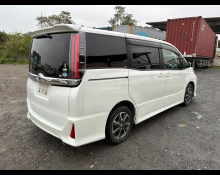 Toyota Noah 2017