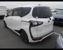Toyota Sienta 2018