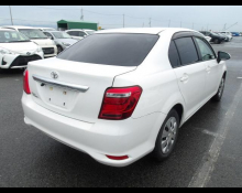 Toyota Corolla Axio 2016