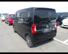 Daihatsu Tanto 2019