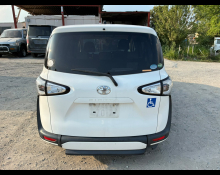 Toyota Sienta 2017