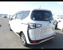 Toyota Sienta 2016