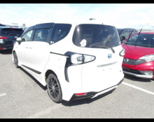 Toyota Sienta 2018