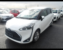 Toyota Sienta 2021