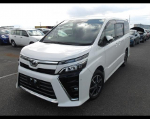 Toyota Voxy 2017