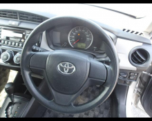 Toyota Corolla Axio 2013