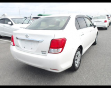 Toyota Corolla Axio 2012