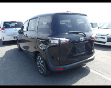 Toyota Sienta 2018