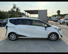 Toyota Sienta 2017