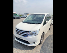 Nissan Serena 2015